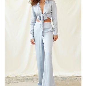 ANDJELA SATIN SET IN ICE BLUE SIZE MEDIUM